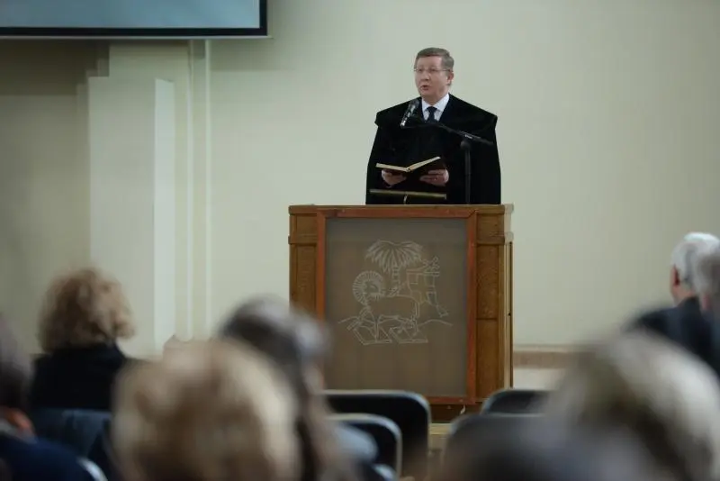 Eml&eacute;kez&eacute;s