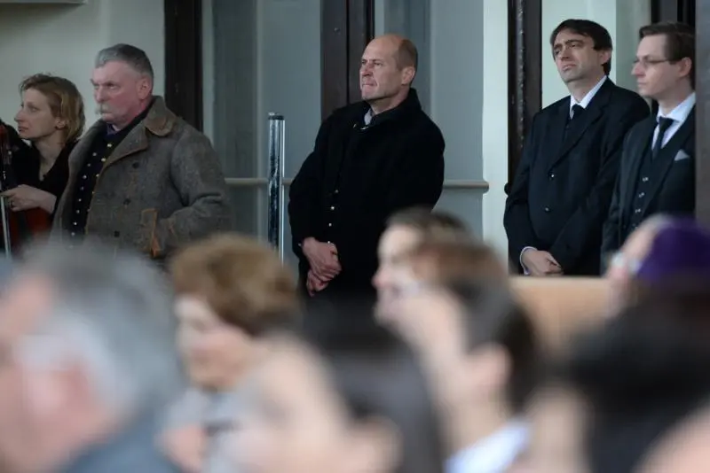 Eml&eacute;kez&eacute;s