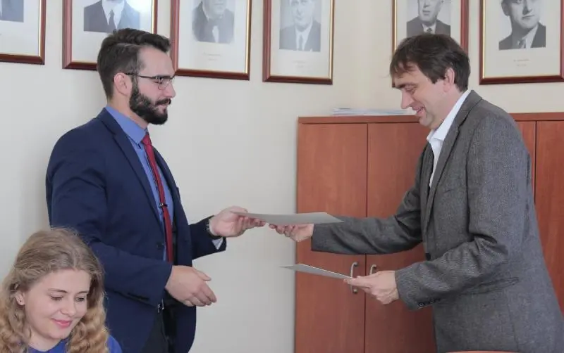 &Aacute;tad&aacute;s