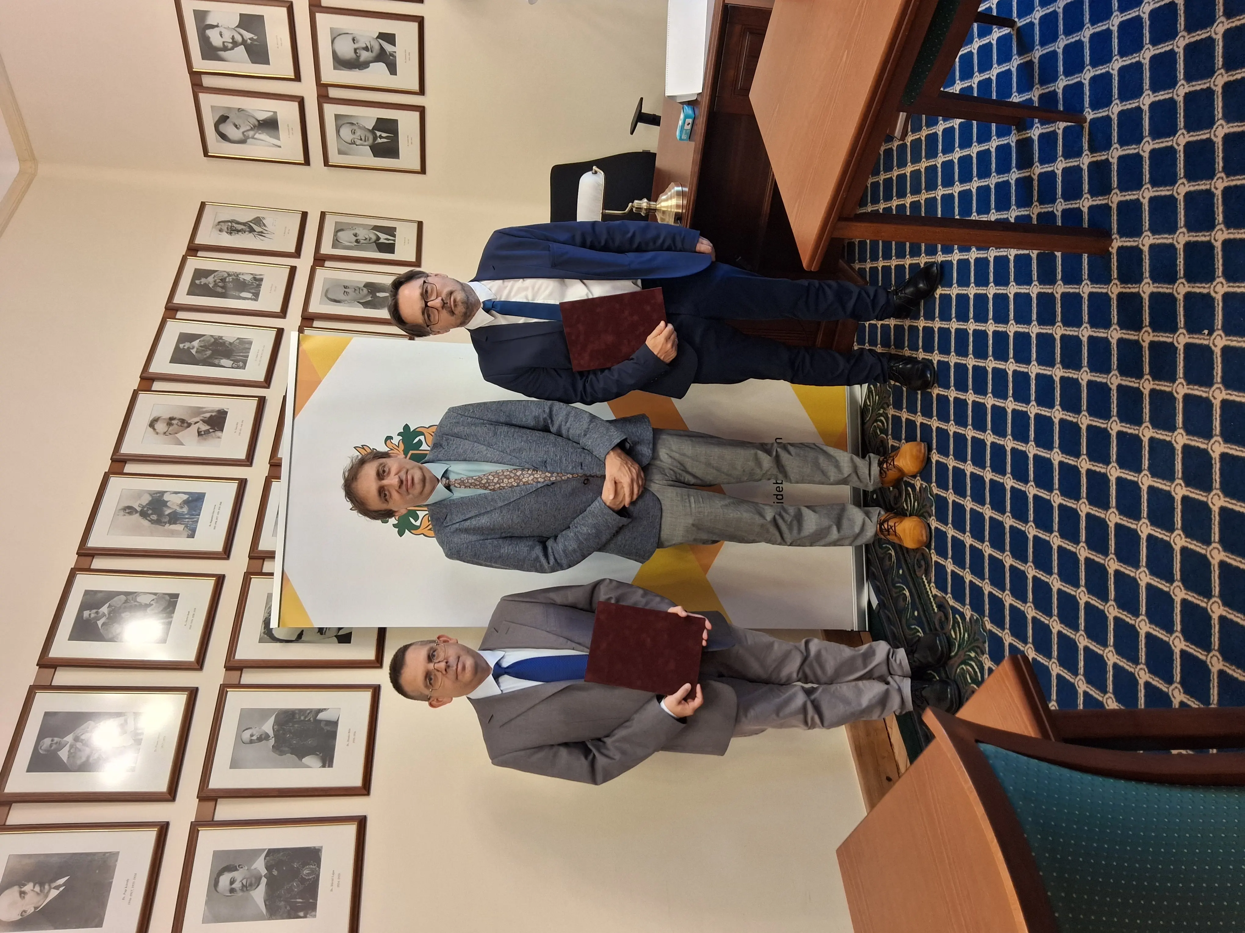 d&eacute;k&aacute;nhelyettesek