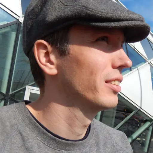 Dr. L&aacute;szlo Munte&aacute;n