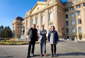 Linguistic Delights at the Institute of German Studies